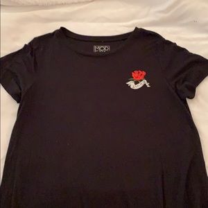 Black, shirt sleeve shirt.